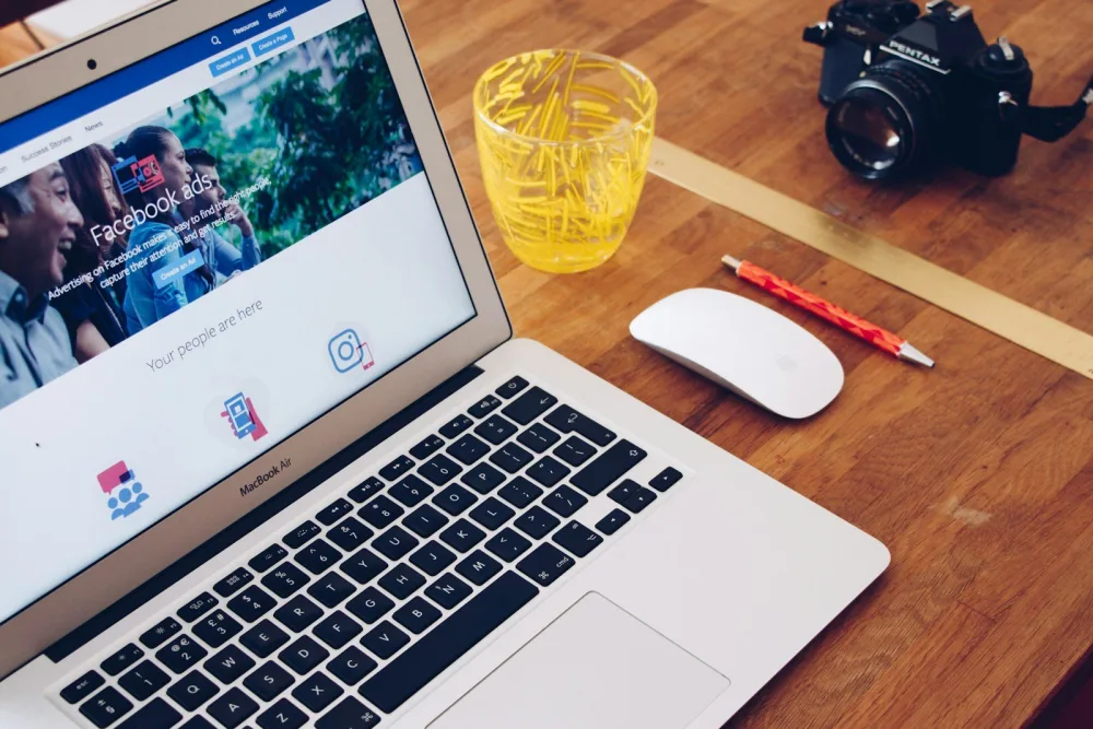 Anuncios en Facebook, Instagram y Google: cuánto invertir para empezar y cómo no tirar tu dinero